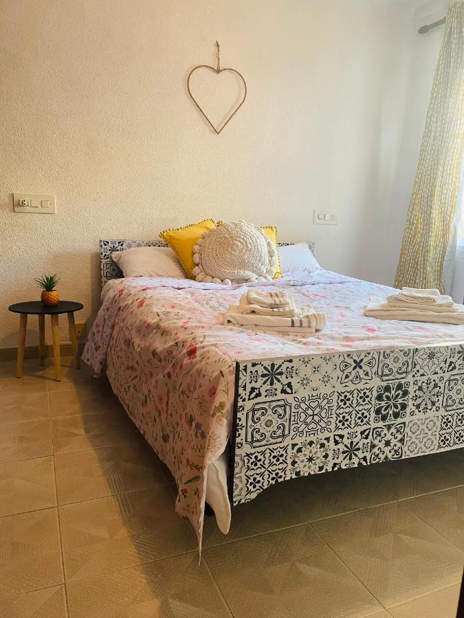 Cozy 2-Bedroom Serviced Apartment With Netflix Пуэтро-де-Сагунто Экстерьер фото